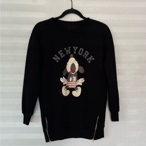 Source Unknown Black Graphic Crew Neck Sweater